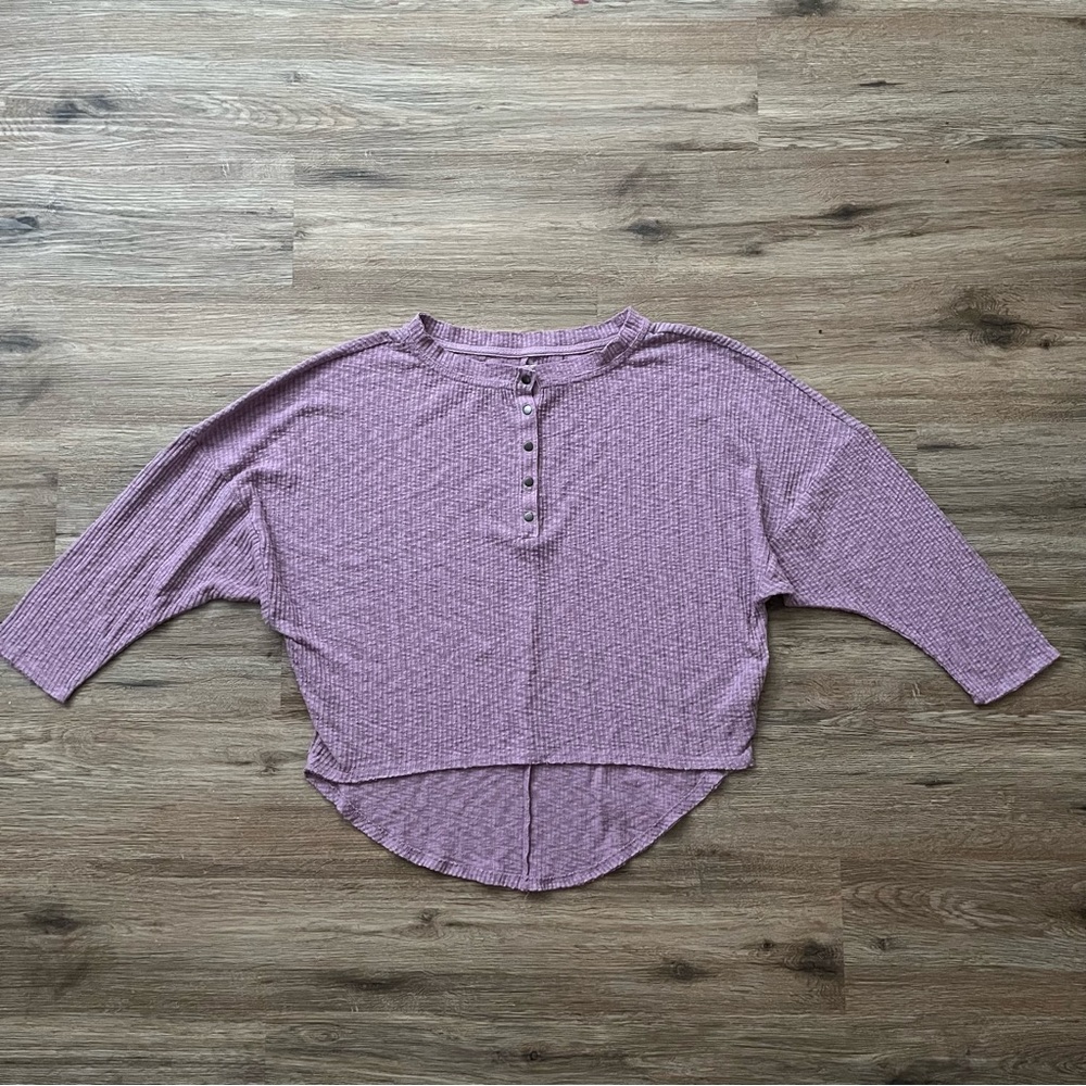 Urban Outfitters Lavender Long Sleeve Top Size XS